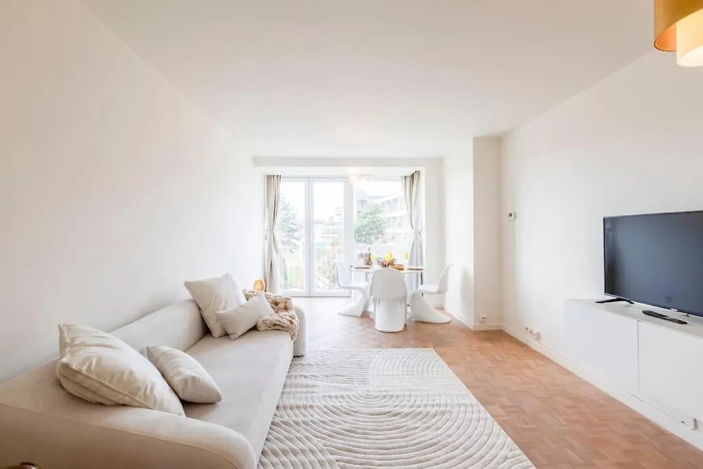 Luxury Leie View location